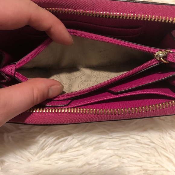michael kors hot pink wallet - Picture 3 of 8